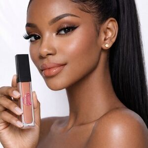 Vivpearl Beauty – Mocha Nude Lip Gloss